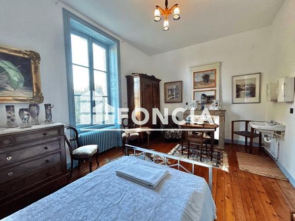 À vendre Maison 10 pièces 309.59 m² - La Roche-sur-yon 85000