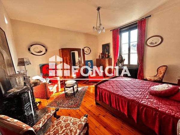 À vendre Maison 10 pièces 309.59 m² - La Roche-sur-yon 85000