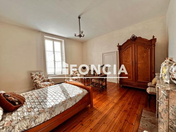 À vendre Maison 10 pièces 309.59 m² - La Roche-sur-yon 85000