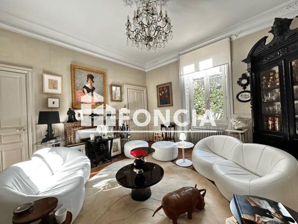 À vendre Maison 10 pièces 309.59 m² - La Roche-sur-yon 85000