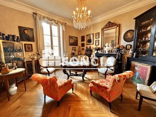 À vendre Maison 10 pièces 309.59 m² - La Roche-sur-yon 85000