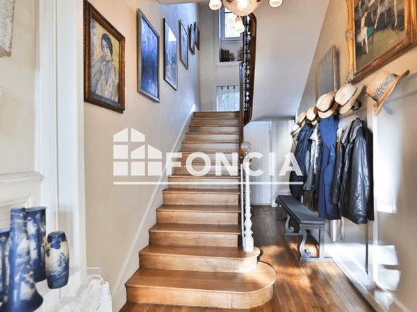 À vendre Maison 10 pièces 309.59 m² - La Roche-sur-yon 85000