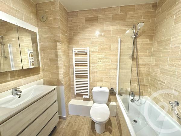 Appartement F3 à vendre  3 pièces - 72,75 m 2   DEAUVILLE  - 14