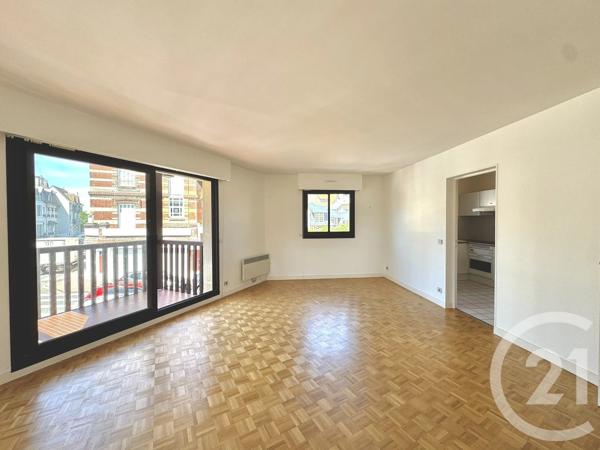 Appartement F3 à vendre  3 pièces - 72,75 m 2   DEAUVILLE  - 14