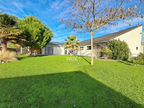 86530 NAINTRE NAINTRE plain-pied d'environ 169 m² / 4 chambres / double garage