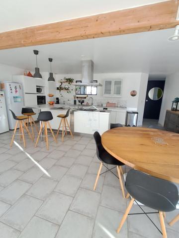 86530 NAINTRE NAINTRE plain-pied d'environ 169 m² / 4 chambres / double garage