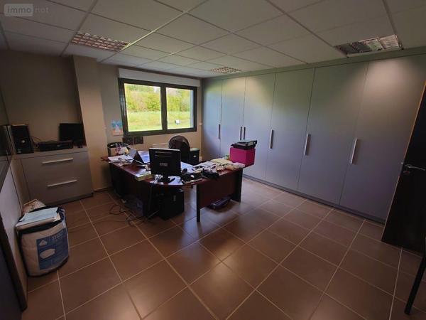 Local commercial à louer à Bailleul dans le Nord (59270), ref : 13078/3198