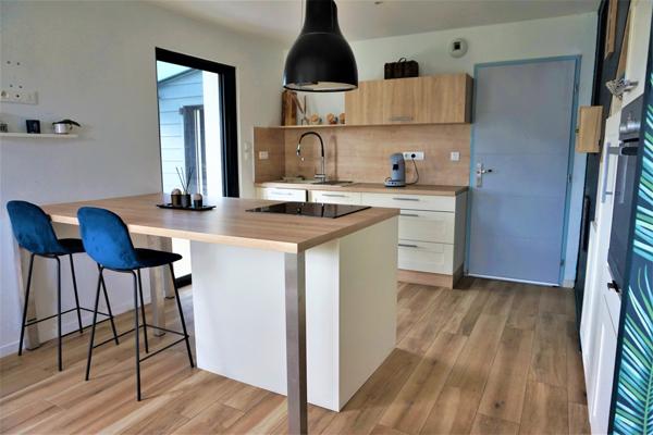 BELLE COMTEMPORAINE IDEALEMENT PLACEE