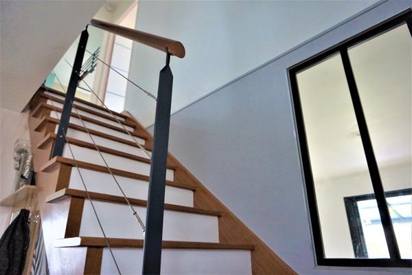 BELLE COMTEMPORAINE IDEALEMENT PLACEE