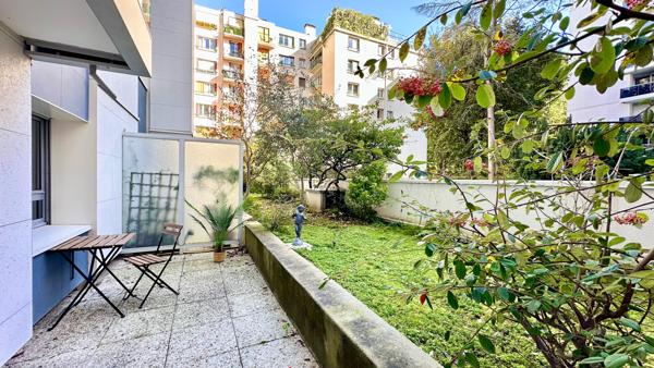 Appartement refait à neuf Place d'Alleray - 3 pièces - terrasse privative 23m2 - jardin privatif