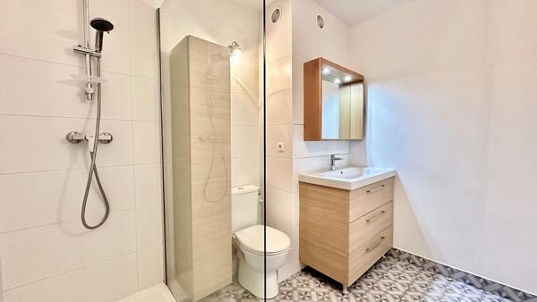 Appartement refait à neuf Place d'Alleray - 3 pièces - terrasse privative 23m2 - jardin privatif