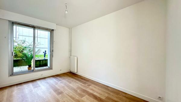 Appartement refait à neuf Place d'Alleray - 3 pièces - terrasse privative 23m2 - jardin privatif