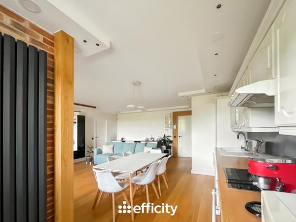 Appartement
         4 pièces
        - 80 m² Exclusivité 220 000 € *