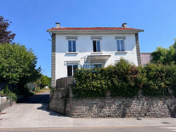 Maison individuelle de 140 m² sur un terrain de 485 m² située sur la commune de LUXEUIL LES BAINS