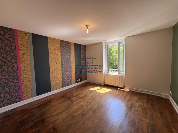 Maison individuelle de 140 m² sur un terrain de 485 m² située sur la commune de LUXEUIL LES BAINS