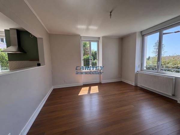Maison individuelle de 140 m² sur un terrain de 485 m² située sur la commune de LUXEUIL LES BAINS