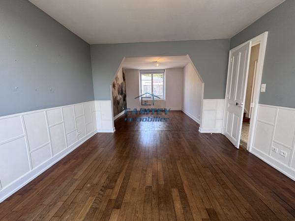 Maison individuelle de 140 m² sur un terrain de 485 m² située sur la commune de LUXEUIL LES BAINS