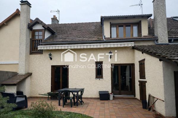 Maison avec terrain de 2550 m² - Magnet