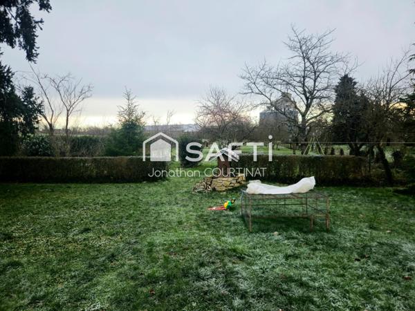 Maison avec terrain de 2550 m² - Magnet