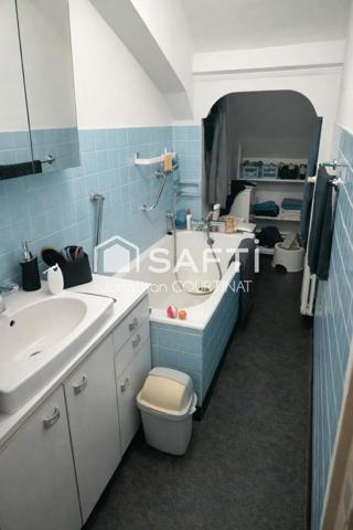 Maison avec terrain de 2550 m² - Magnet