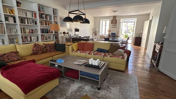 Charmante maison coeur de ville  Saint-Jean-d'Angély (17400)