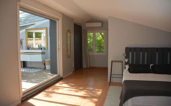 Maison à vendre    6 pièces •  Le Pontet