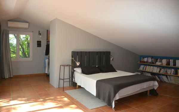 Maison à vendre    6 pièces •  Le Pontet