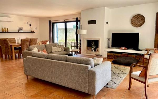 Maison à vendre    6 pièces •  Le Pontet