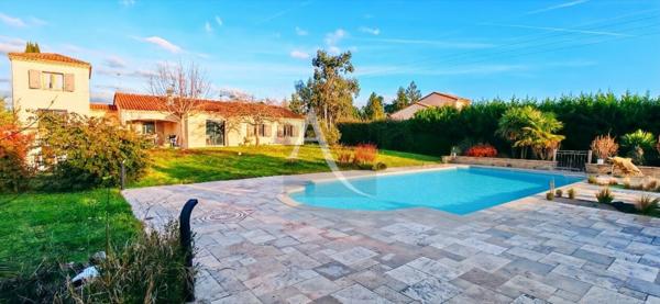 Magnifique maison avec un grand jardin clos, piscine, pool house et double garage