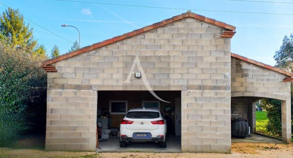 Magnifique maison avec un grand jardin clos, piscine, pool house et double garage