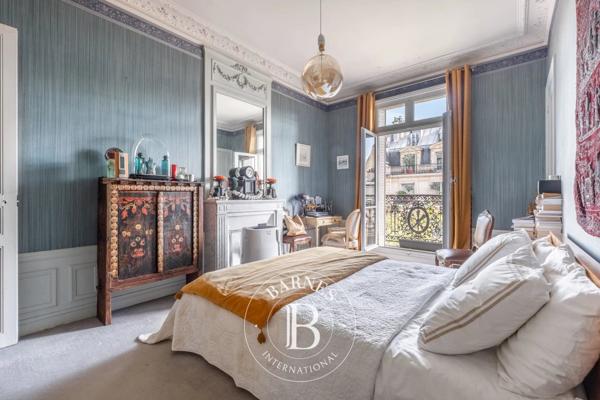 Paris 7ème, Appartement 3 Chambres -  130 m² à vendre