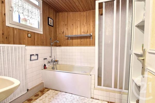 Maison à vendre  4 pièces - 130,25 m 2   CHATEAU THIERRY  - 02