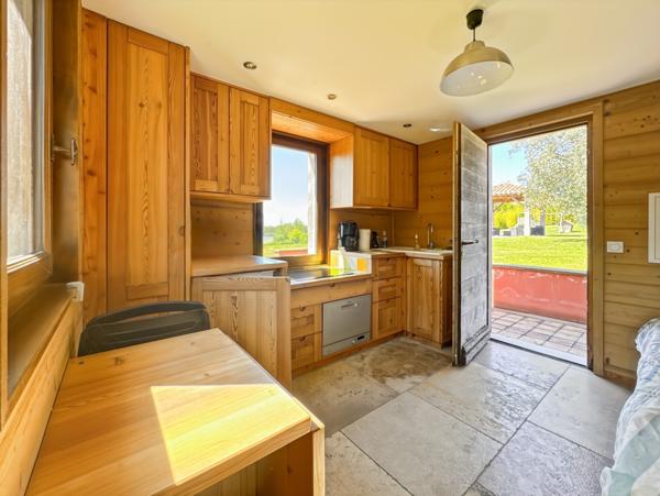 Versailleux (01330) Propriété à vendre pour famille avec enfants à Versailleux