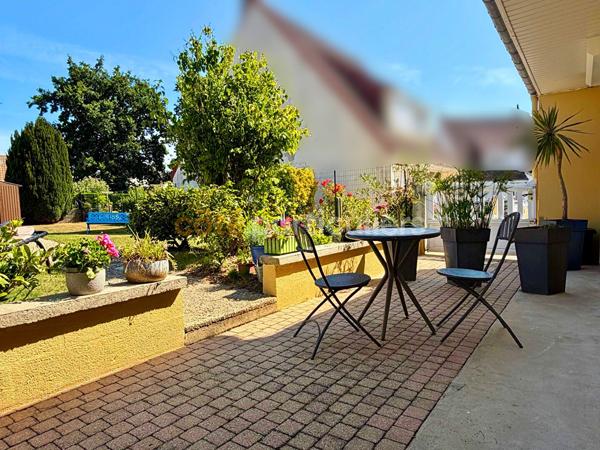 Vente
                Maison94 m² - 5 Pièces -
                    CARENTAN LES MARAIS (50500)