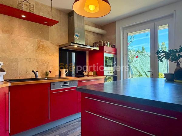 Vente
                Maison94 m² - 5 Pièces -
                    CARENTAN LES MARAIS (50500)