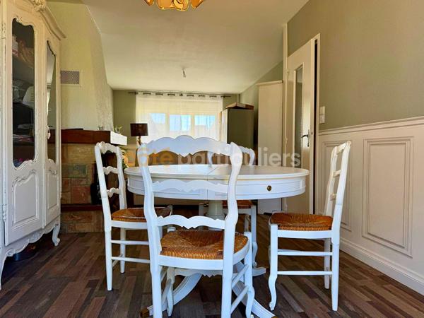 Vente
                Maison94 m² - 5 Pièces -
                    CARENTAN LES MARAIS (50500)