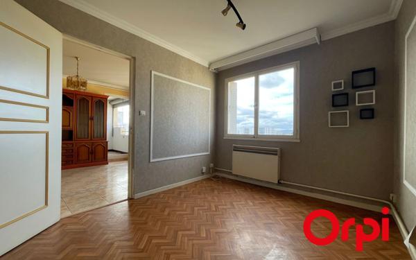 Appartement à vendre    4 pièces • 73,31 m2 Saint-Priest