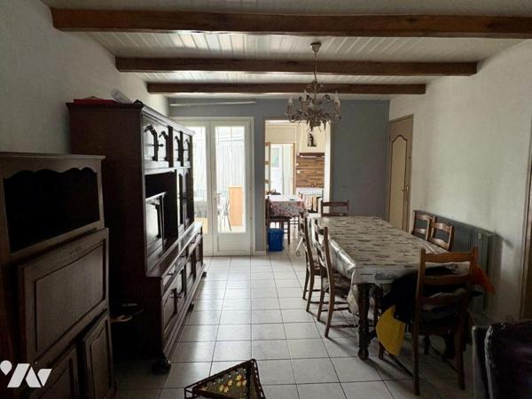 Maison à usage d'habitation 