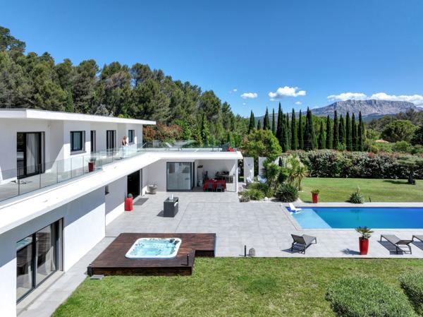 Vente Maison de luxe Aix-en-Provence 9 Pièces 350 m²