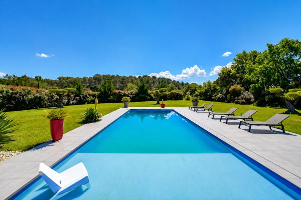 Vente Maison de luxe Aix-en-Provence 9 Pièces 350 m²