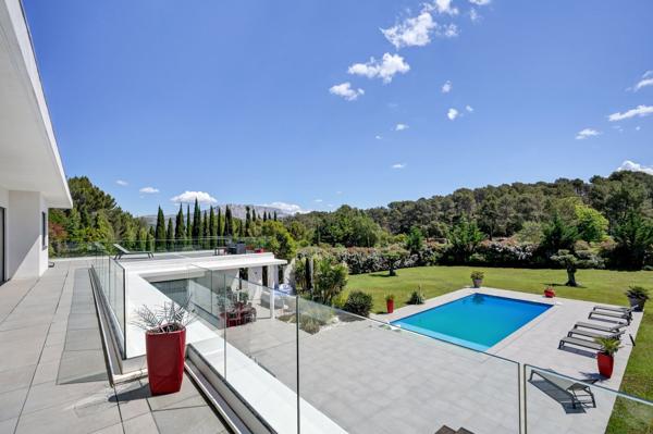 Vente Maison de luxe Aix-en-Provence 9 Pièces 350 m²