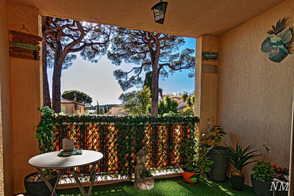 Roquebrune-sur-Argens (83380) Superbe studio rénové à 2 pas du port des plages et centre des Issambres