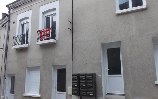 Appartement à louer    1 pièce •  Château-Renault