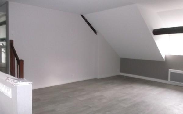 Appartement à louer    1 pièce •  Château-Renault