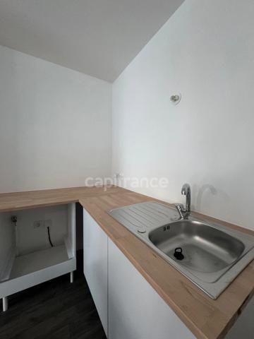 Super studio lumineux de 32 m² À VENDRE avec une grande Terrasse de 17 m² et un parking à MANTES LA VILLE (78)