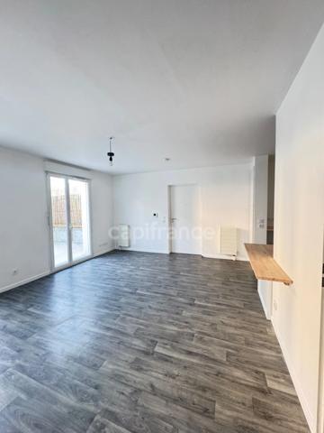 Super studio lumineux de 32 m² À VENDRE avec une grande Terrasse de 17 m² et un parking à MANTES LA VILLE (78)