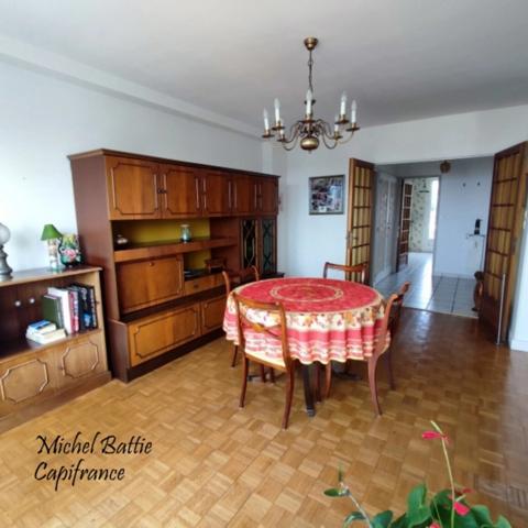 T4 lumineux avec vue imprenable, balcons, garage – idéal résidence principale ou investissement