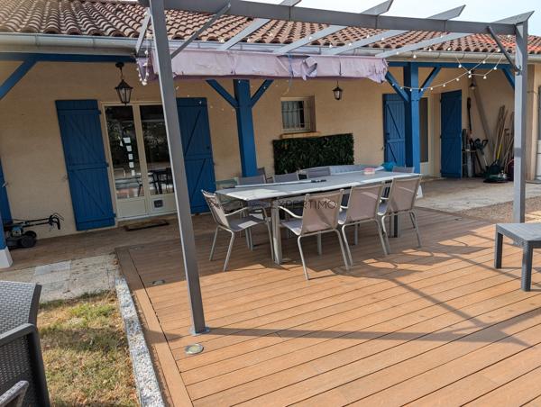villa de plain-pied très bien entretenue (104 m²) – Pièce de vie avec cuisine ouverte de 60 m²