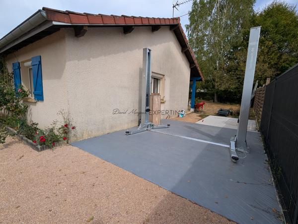 villa de plain-pied très bien entretenue (104 m²) – Pièce de vie avec cuisine ouverte de 60 m²