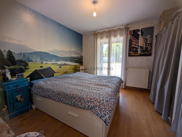 villa de plain-pied très bien entretenue (104 m²) – Pièce de vie avec cuisine ouverte de 60 m²